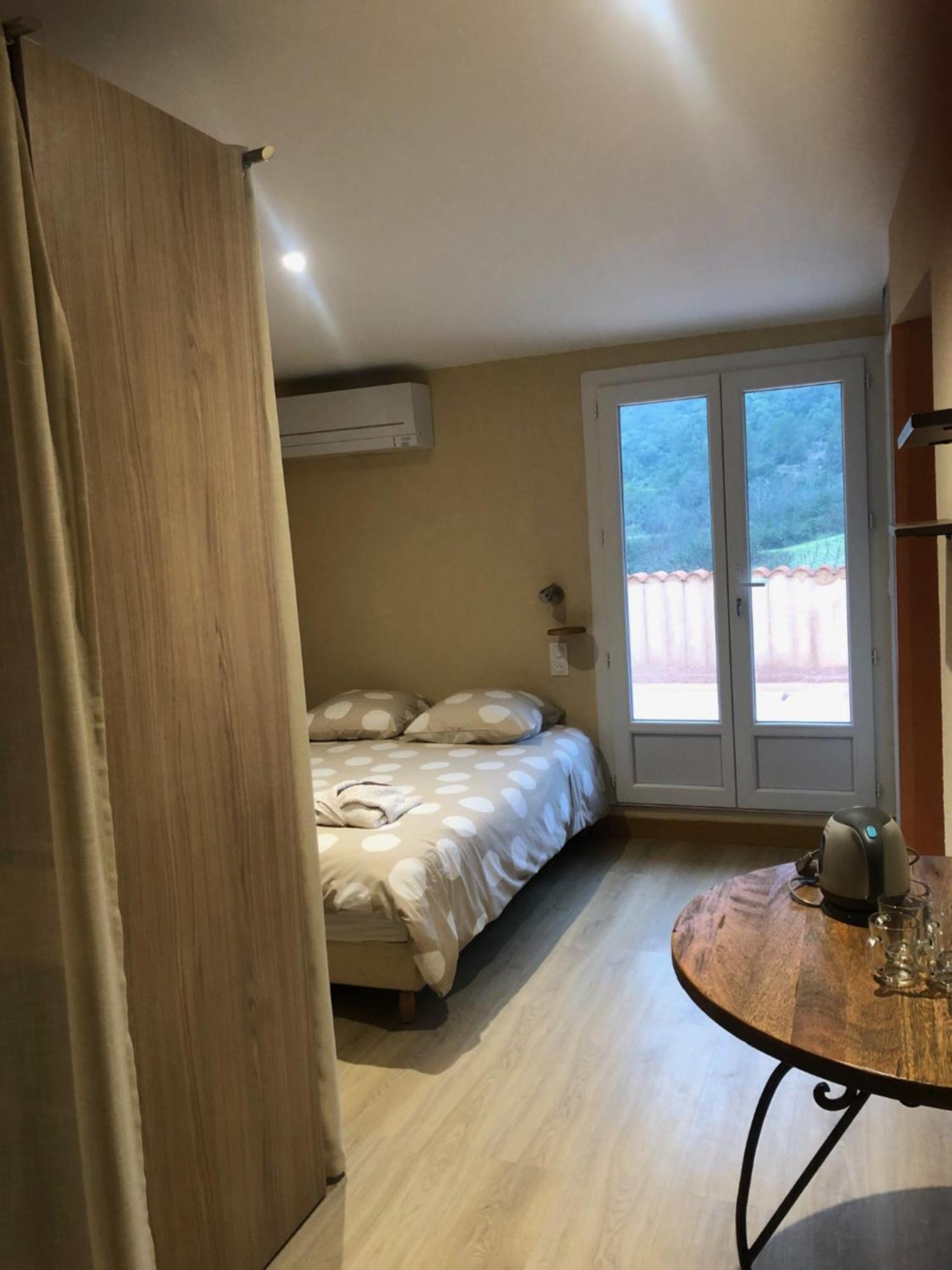 Auberge De La Vallee Saint-Jean-de-Buèges Eksteriør bilde