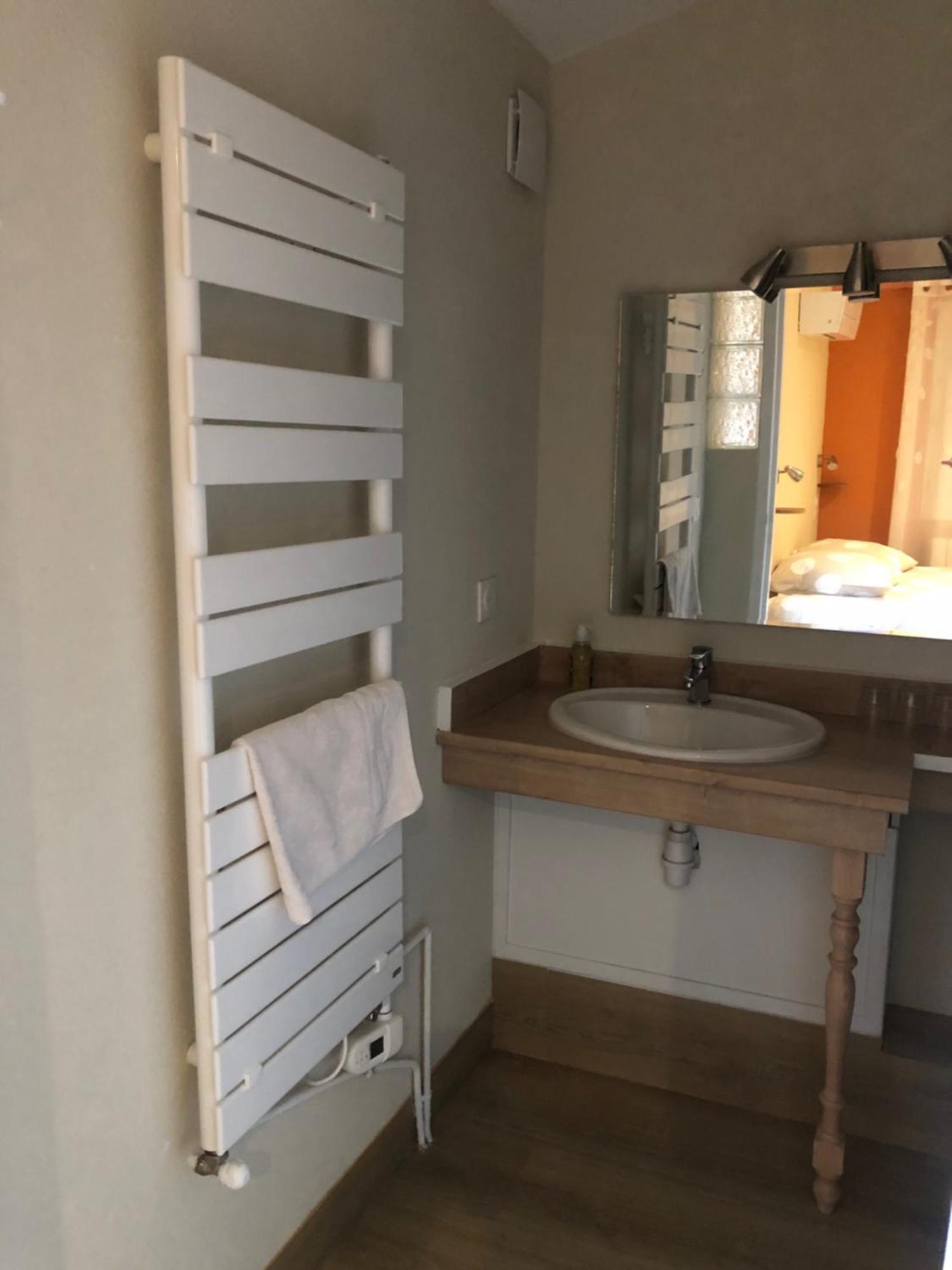 Auberge De La Vallee Saint-Jean-de-Buèges Eksteriør bilde